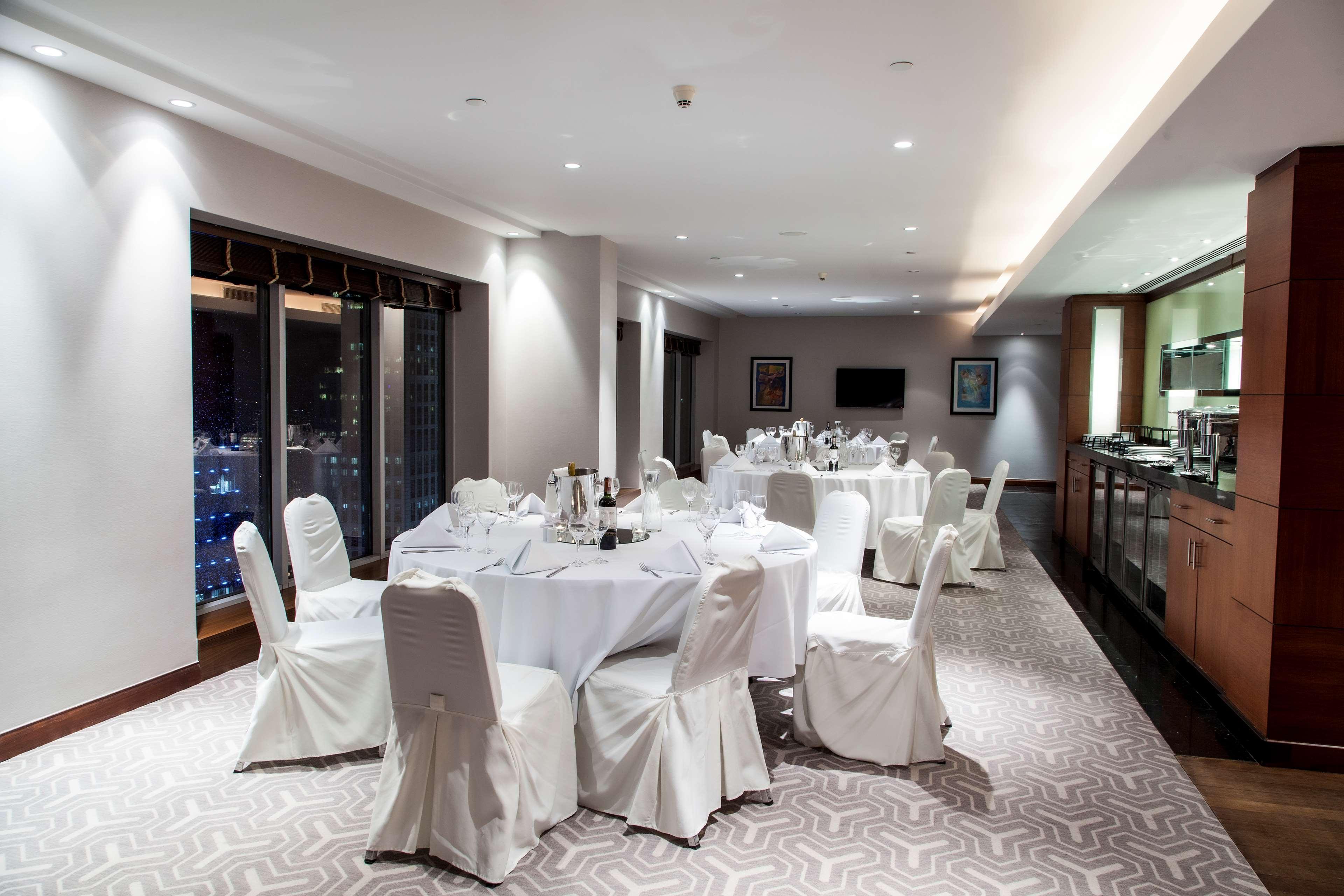 Hilton Warsaw City Hotel المظهر الخارجي الصورة