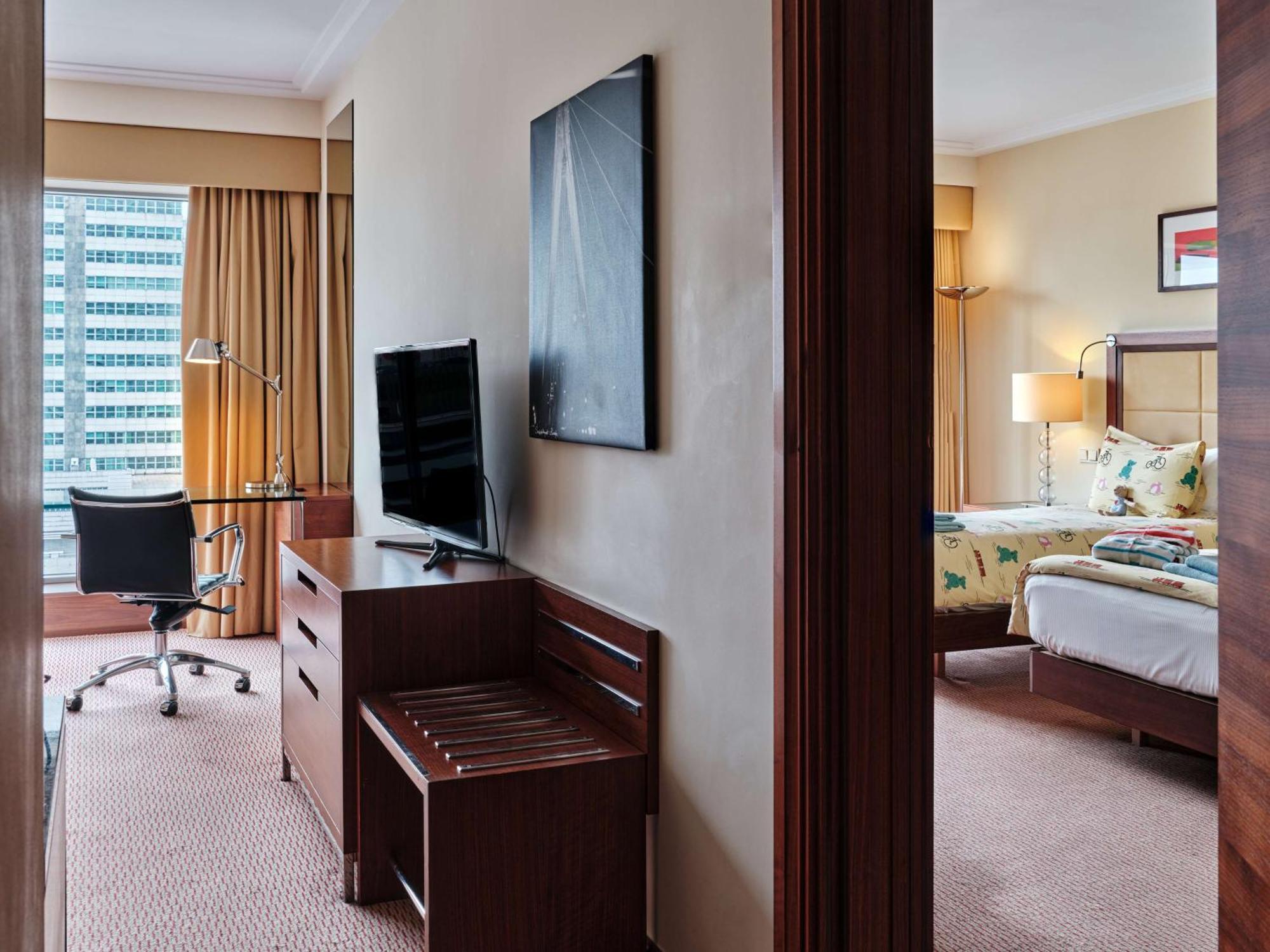 Hilton Warsaw City Hotel المظهر الخارجي الصورة
