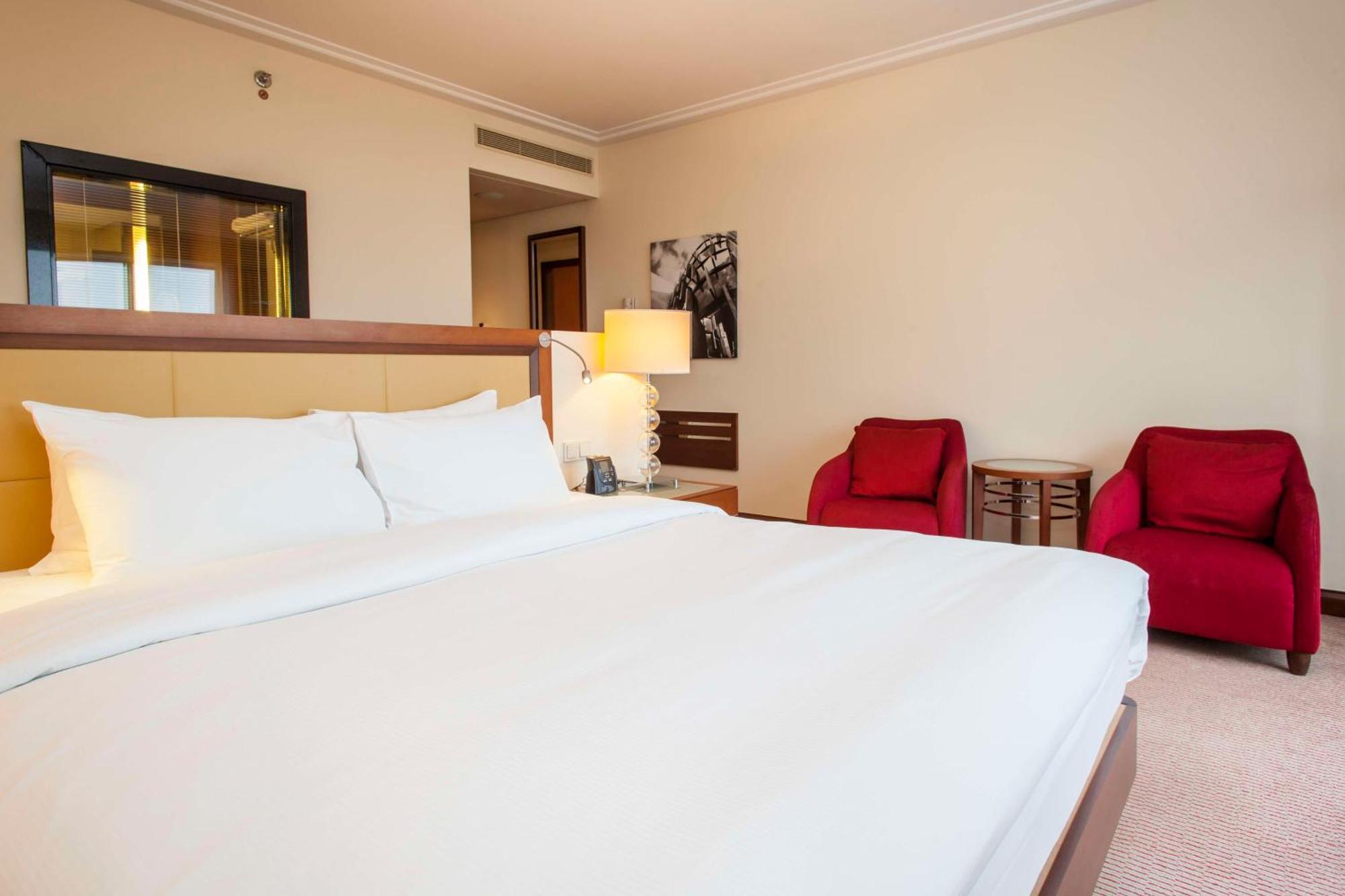 Hilton Warsaw City Hotel المظهر الخارجي الصورة