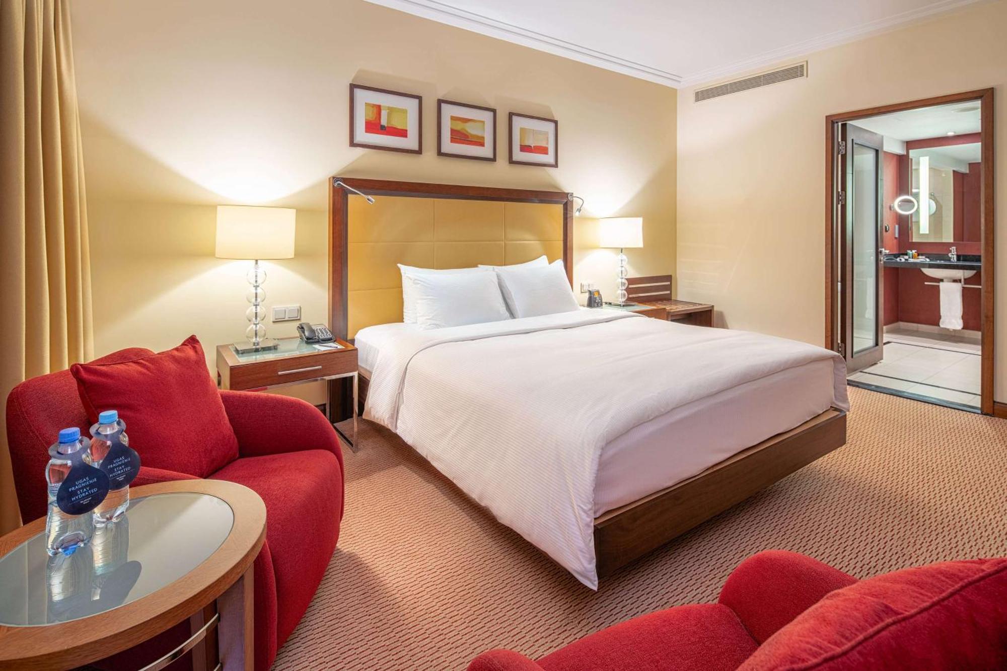 Hilton Warsaw City Hotel المظهر الخارجي الصورة